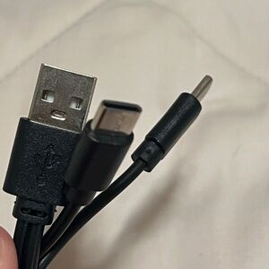 Black USB to USB-C Cable